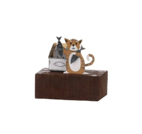 Shoeless Joe Ginger Cat Selling Fish