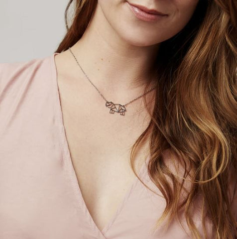 Annie Oak Hippo Geometric Necklace Silver modelled