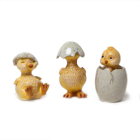 Naasgransgarden Chicken Farm with hatching ceramic chicks