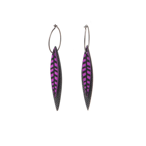 Lene Lundberg Elegant Black/Purple Veined Leaf Earrings