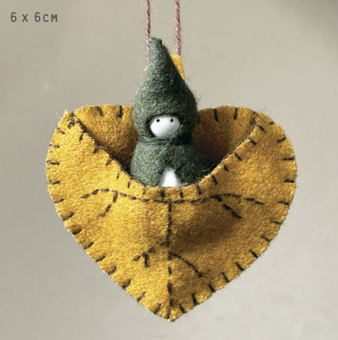 East of India Felt Woodland Leaf Baby Hanging Decoration - Lime